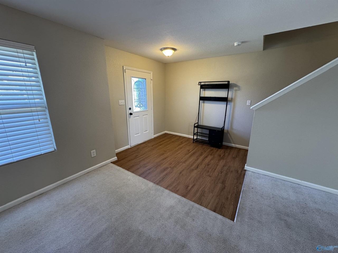 3590 Avalon Lake Dr - Photo 4 of 31