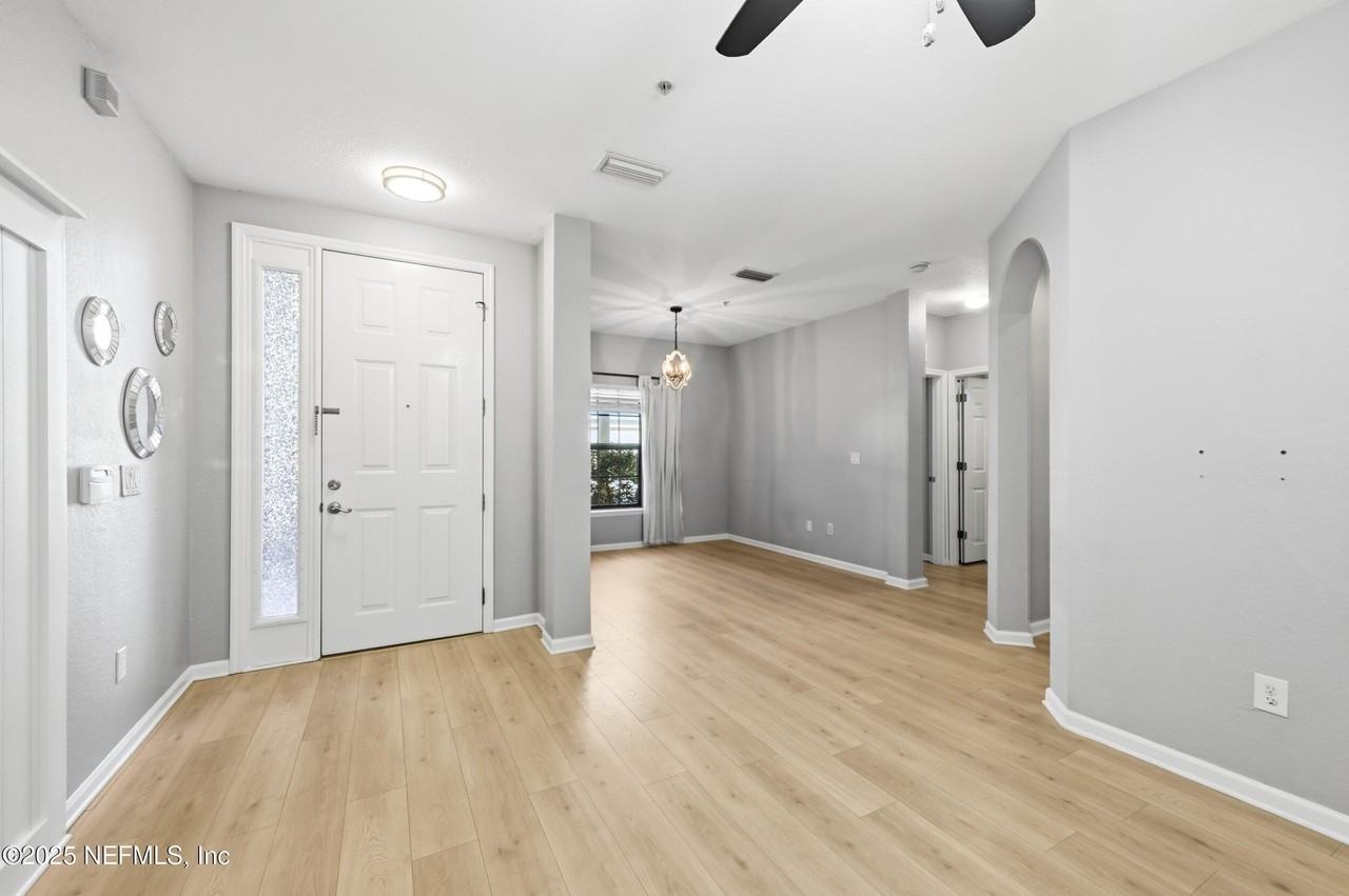 415 La Travesia Flora Unit 102 #102 - Photo 3 of 11