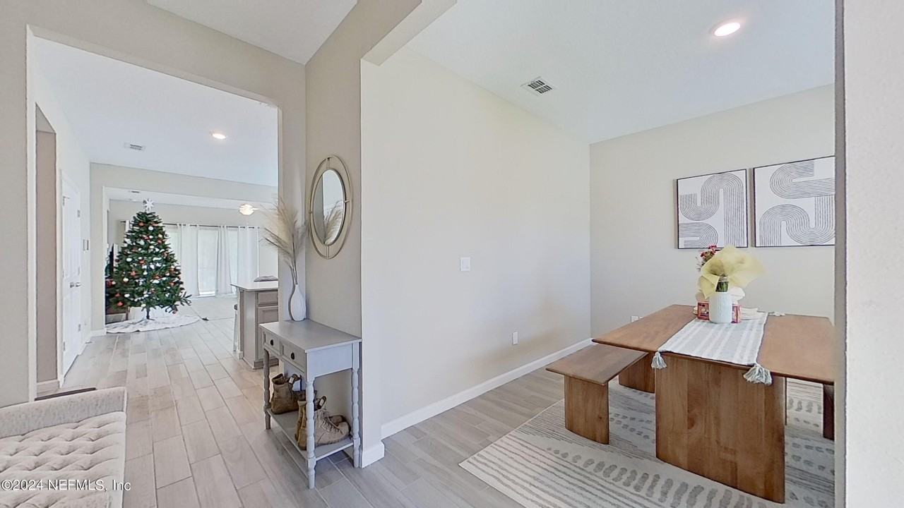 10887 Ventnor Ave - Photo 3 of 19