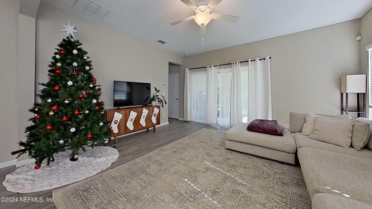 10887 Ventnor Ave - Photo 6 of 19