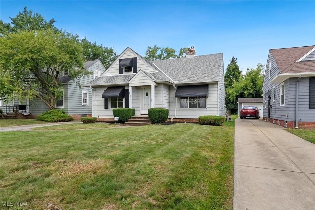 20511 Balfour Rd - Photo 3 of 41