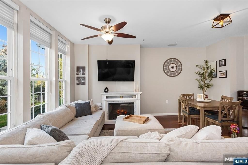 5 Clover Lane - Photo 5 of 39