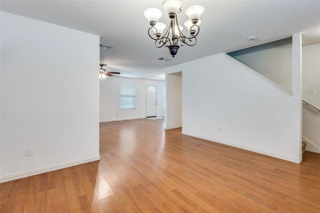 5224 Royal Burgess Dr - Photo 5 of 28