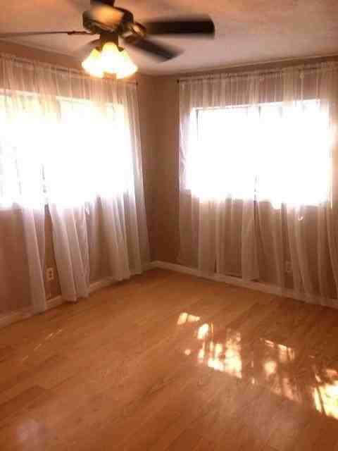 4410 Bonham St - Photo 4 of 14