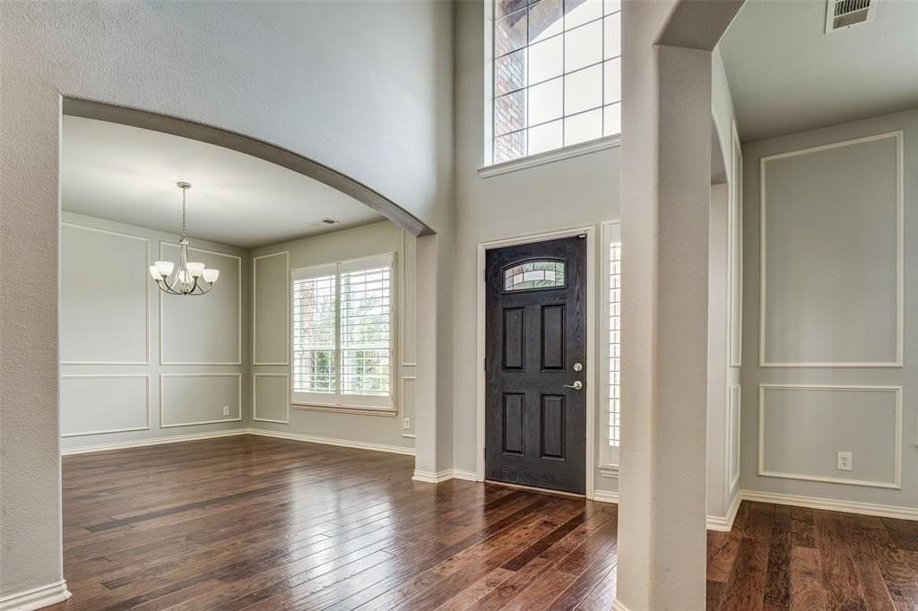 916 Carlsbad Dr - Photo 5 of 34