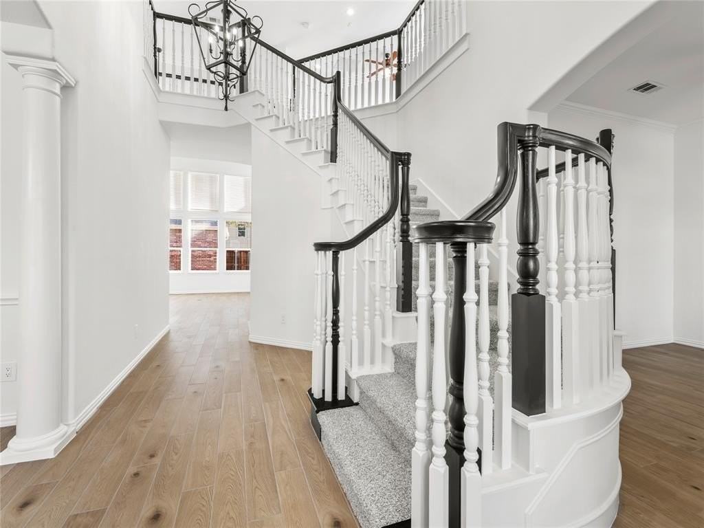 1732 Auburn Drive - Photo 4 of 40