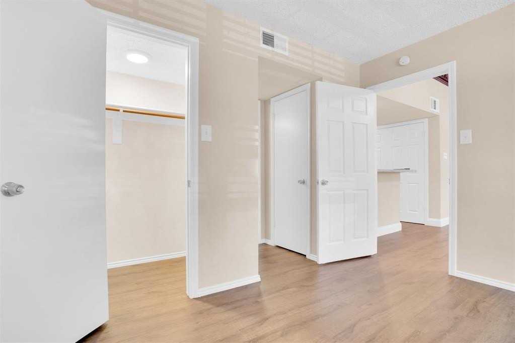 449 Harris Drive #I102 - Photo 7 of 33