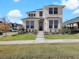 featured image of 2620 Fargo Pl