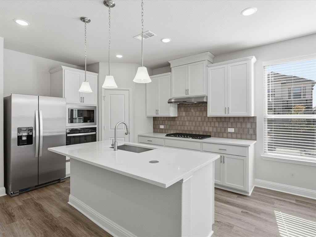 2620 Fargo Pl - Photo 5 of 30