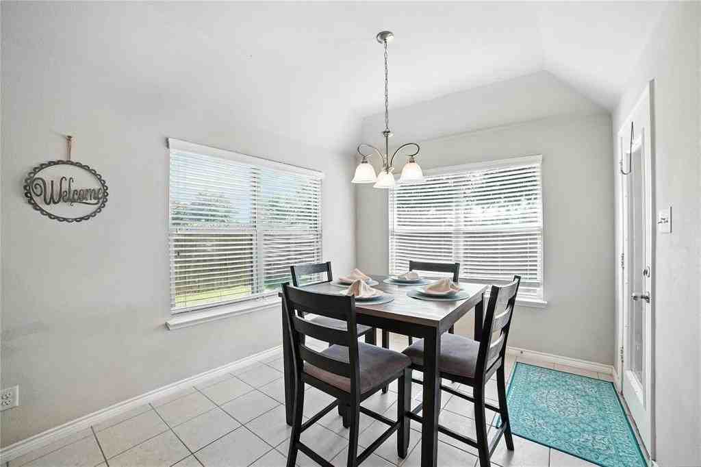 1402 Palasades Ct - Photo 7 of 34