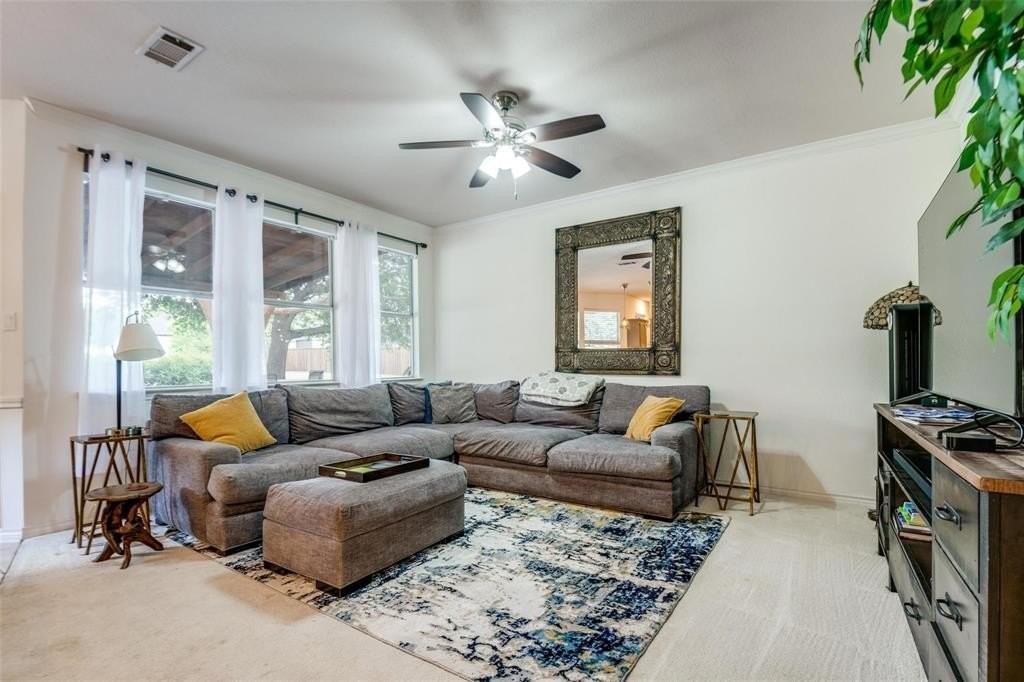 10490 Ridgecrest St - Photo 2 of 25