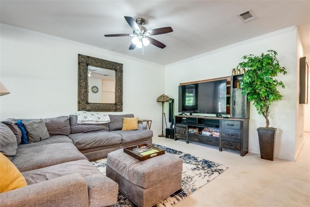 10490 Ridgecrest St - Photo 3 of 25