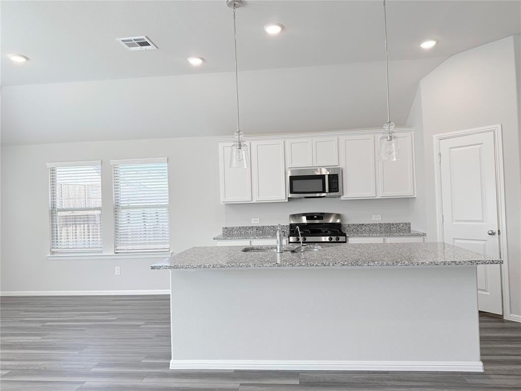 13156 Mizell Ln - Photo 2 of 18