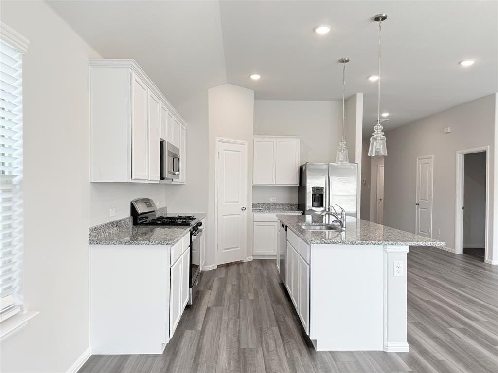 13156 Mizell Ln - Photo 4 of 18