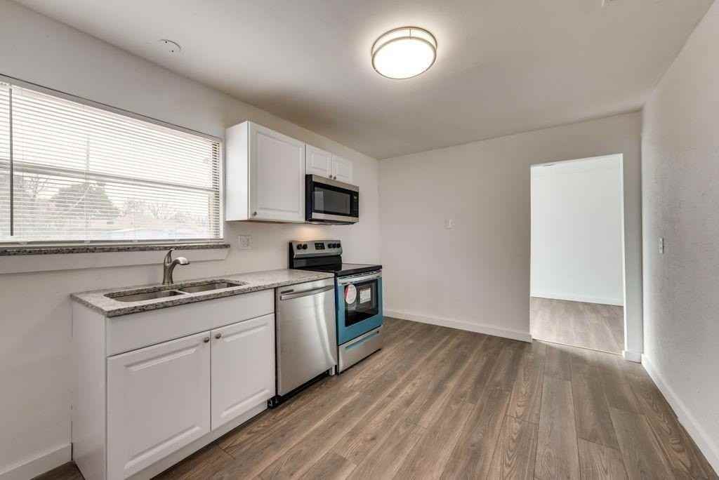 3864 Castle Hills Dr - Photo 6 of 13