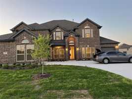 featured image of 2409 Park Oaks Dr