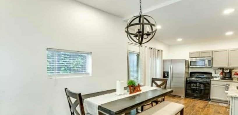 401 N Polk St - Photo 5 of 10