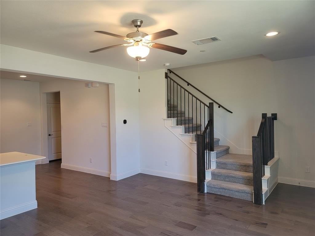 2504 Jameson Ln - Photo 3 of 13