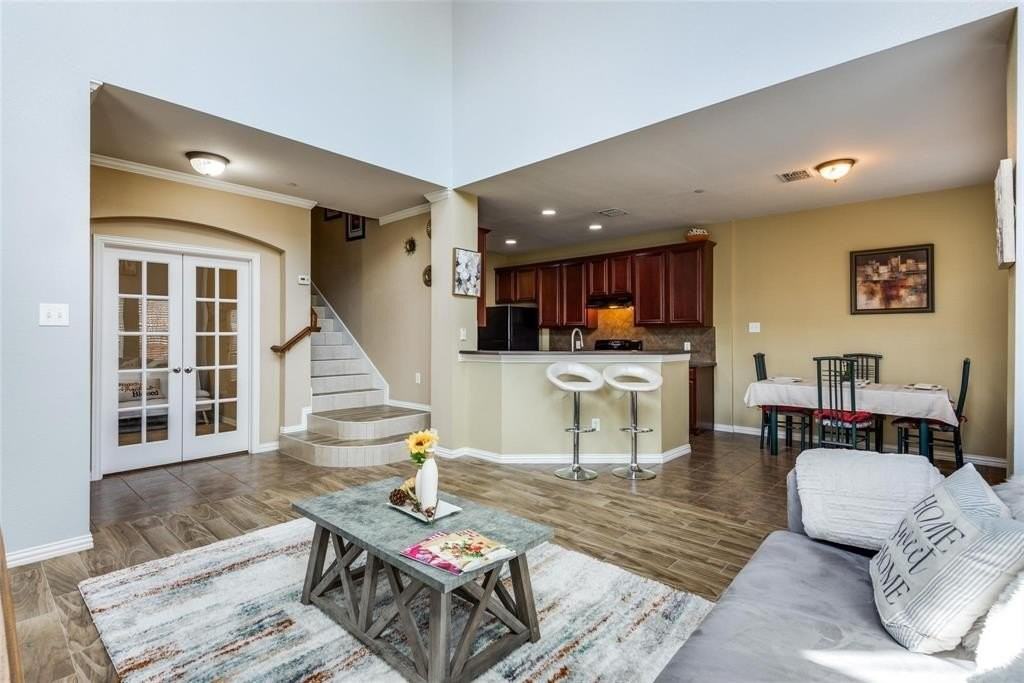 8730 Manhattan Ave - Photo 2 of 12