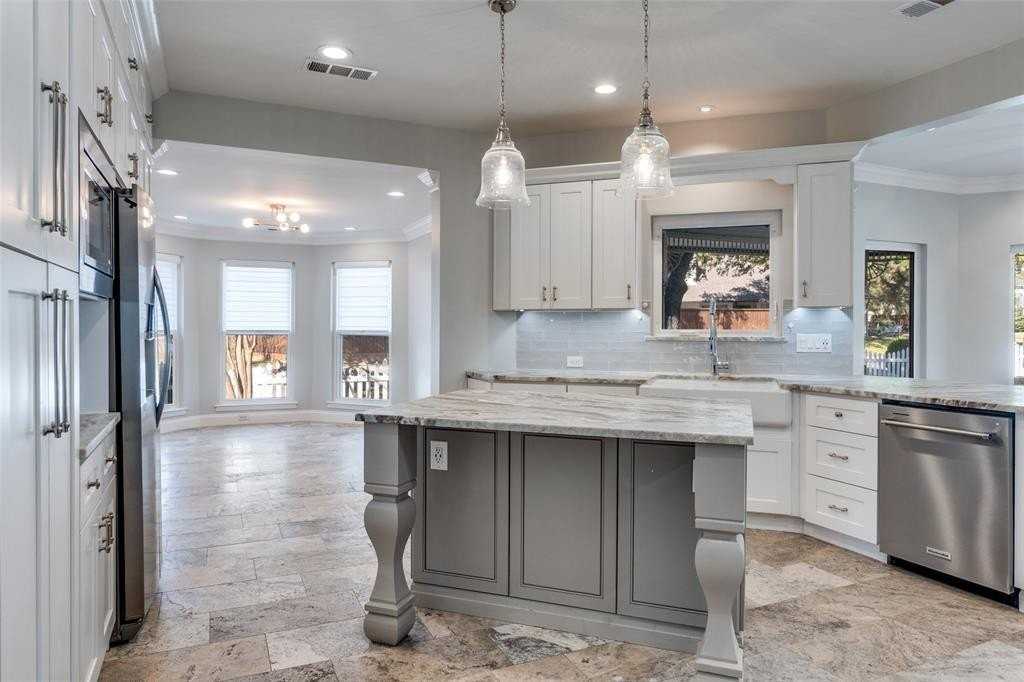 7221 Briarnoll Dr - Photo 3 of 25