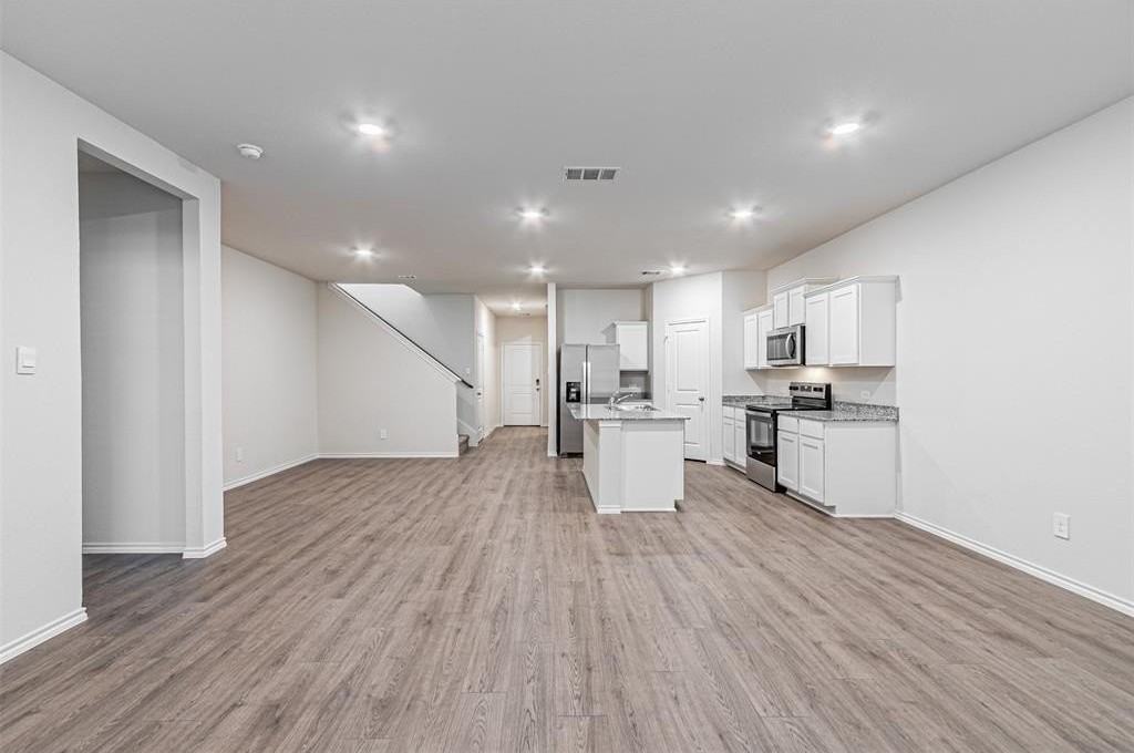 3401 Marie Dr - Photo 7 of 24