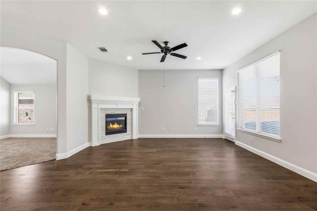 413 Allbright Rd - Photo 2 of 37