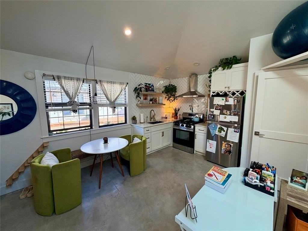 315 Easton Rd #B - Photo 2 of 10