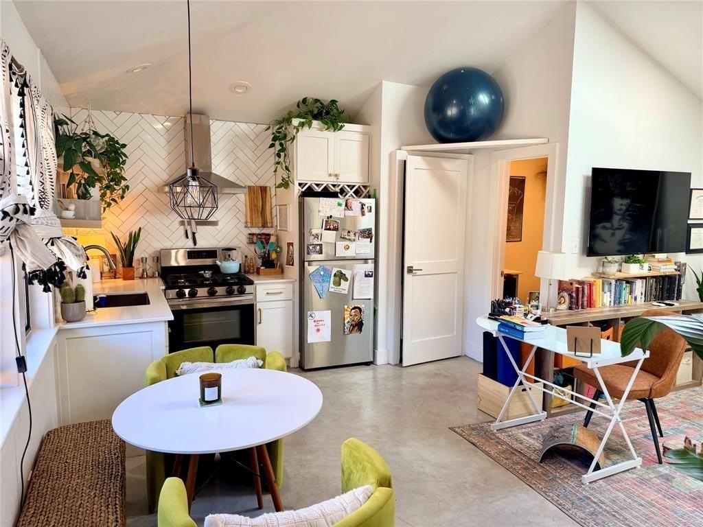 315 Easton Rd #B - Photo 4 of 10