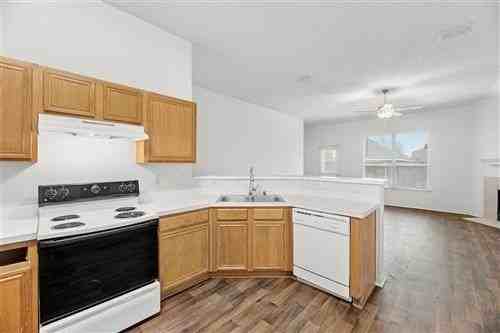 10912 Fawn Valley Dr - Photo 5 of 27