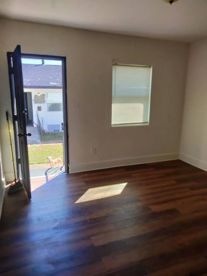 614 1st St S - Photo 2 of 7