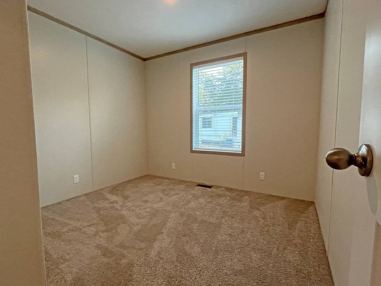 2404 N 8th St #89 - Photo 7 of 14