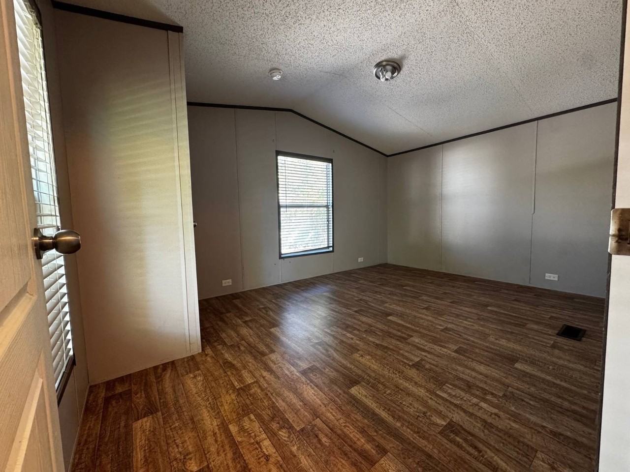 7650 W Us Highway 90 #201 - Photo 7 of 14