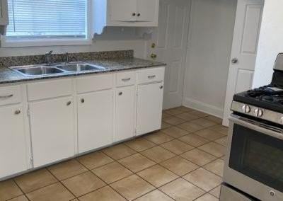 1124 Nw 15th St - Photo 5 of 11