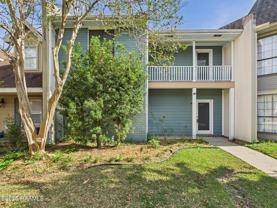 19 Courtyard Cir - Photo 1 of 1