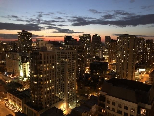 635 N Dearborn St - Photo 2 of 35