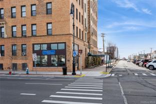 310 Riverside Blvd ##2c - Photo 1 of 1