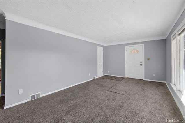 20216 Regent Drive - Photo 4 of 14