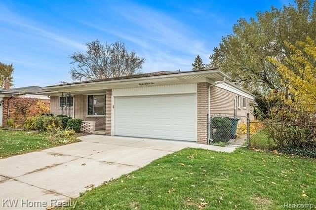 2704 Berkshire Dr - Photo 3 of 29