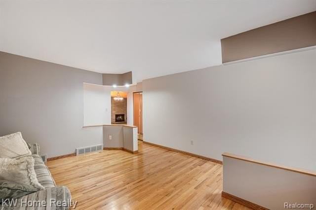 2704 Berkshire Dr - Photo 4 of 29