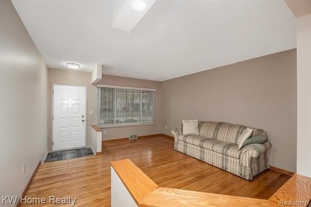 2704 Berkshire Dr - Photo 5 of 29