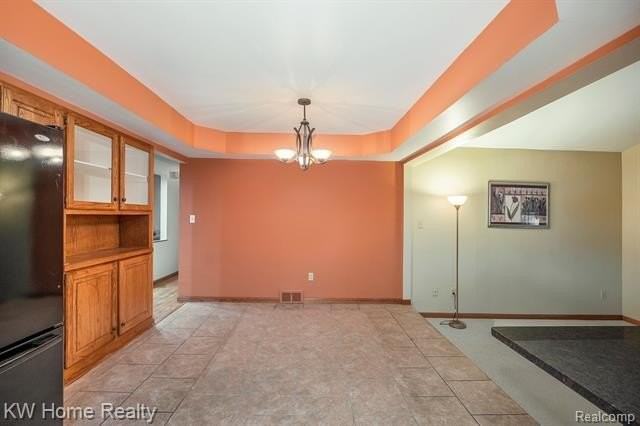 2704 Berkshire Dr - Photo 6 of 29