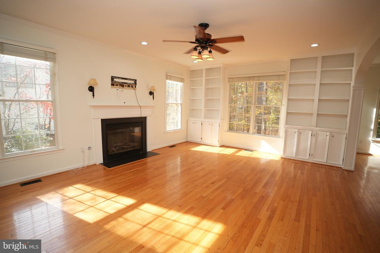 23293 Misty Pond Ln - Photo 4 of 35