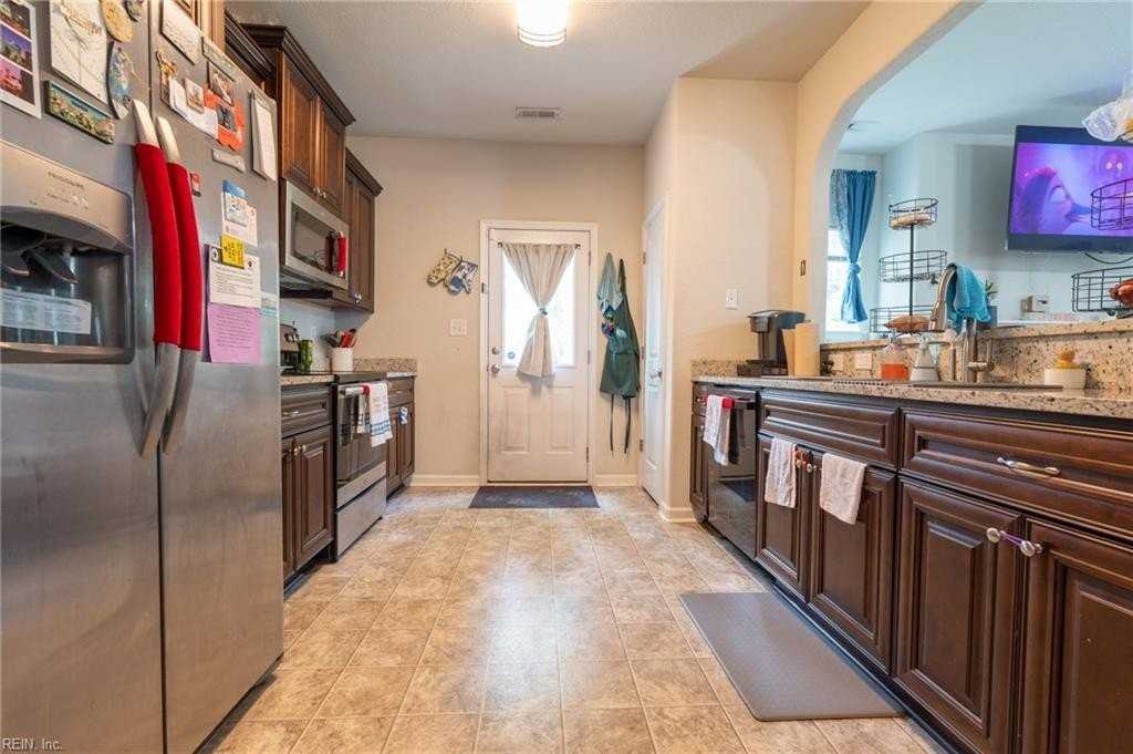 5260 Jones Lane - Photo 4 of 40