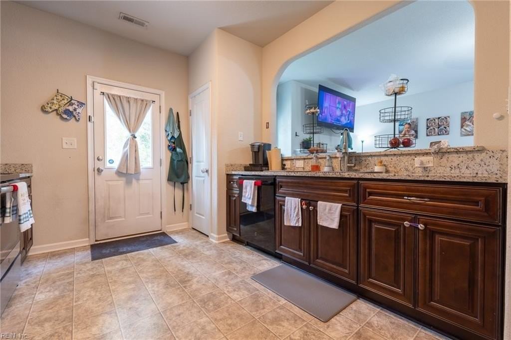 5260 Jones Lane - Photo 6 of 40