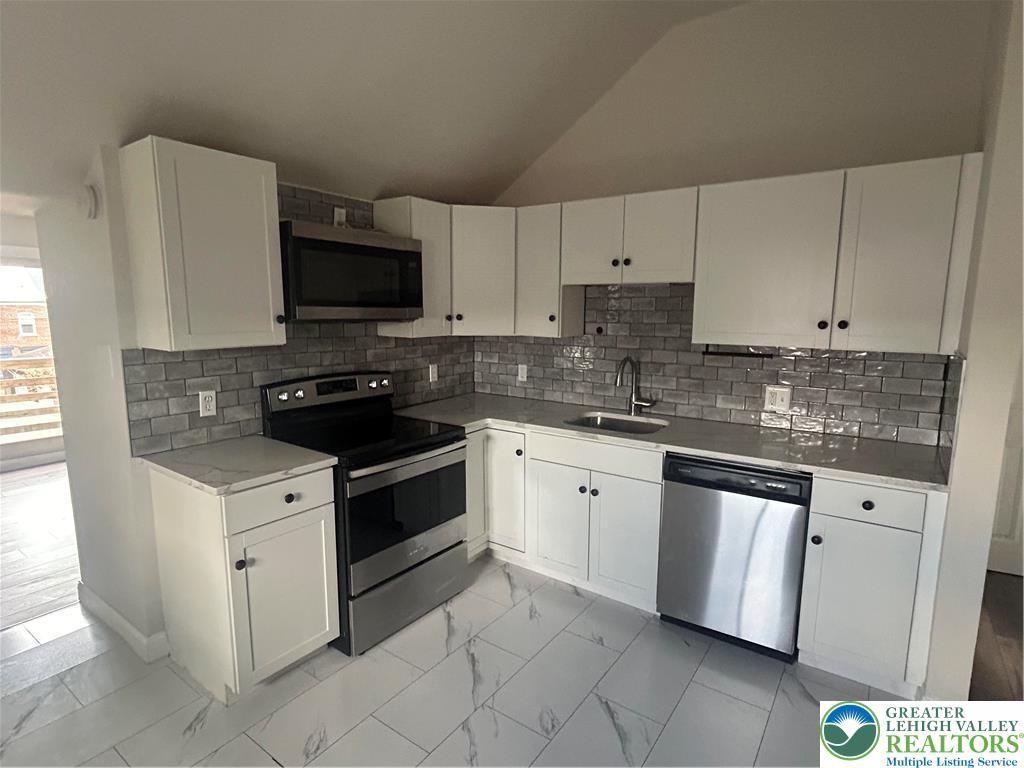 113 E Union Blvd - Photo 5 of 23