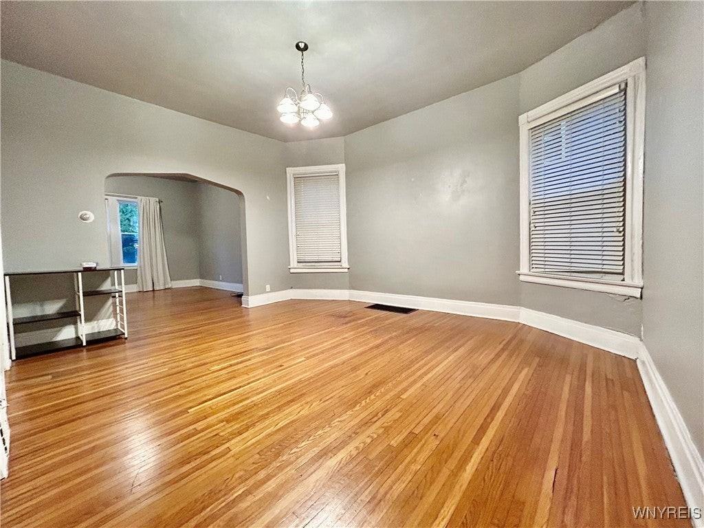 123 Highland Ave - Photo 4 of 10