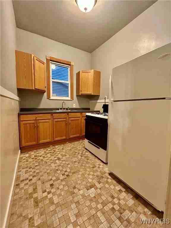 123 Highland Ave - Photo 6 of 10