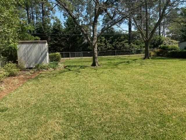 2124 Robinhood Rd - Photo 3 of 13
