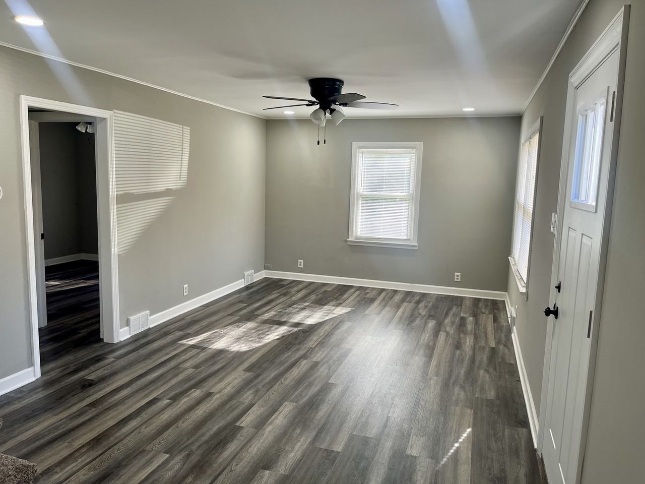 805 S Norbury Ave - Photo 2 of 12