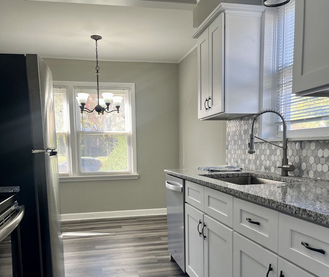 805 S Norbury Ave - Photo 5 of 12